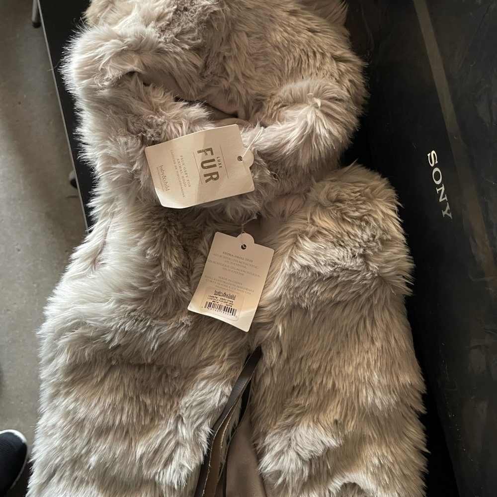 Baby fur coat and hat new